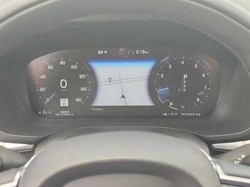 Used 2019 Volvo XC60 T6 Momentum w/ Multimedia Package image 28
