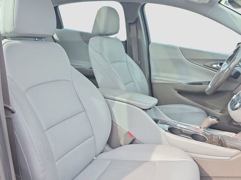 Used 2019 Chevrolet Malibu Premier w/ Sun and Wheel Package FWD image 19