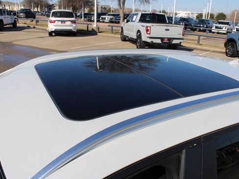 Used 2025 MAZDA CX-50 AWD 2.5 S w/ Premium Package image 4