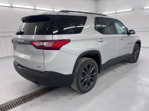 Used 2021 Chevrolet Traverse RS FWD image 6