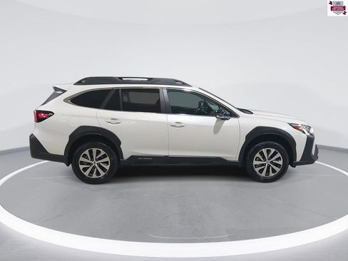 Certified 2025 Subaru Outback Premium w/ Popular Package #1A image 4