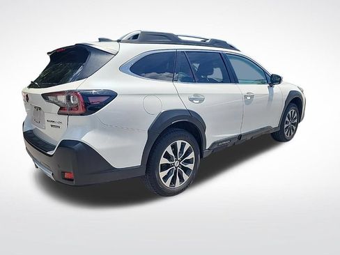 Used 2024 Subaru Outback Touring AWD/4WD image 4
