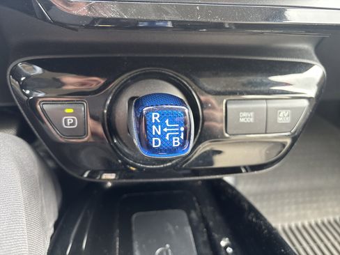 Used 2021 Toyota Prius Limited image 24