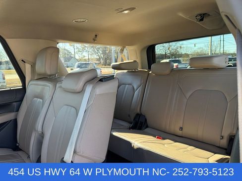 Used 2024 Ford Expedition Max Limited AWD/4WD image 19