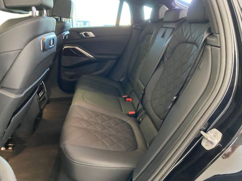 Certified 2025 BMW X6 xDrive40i image 14
