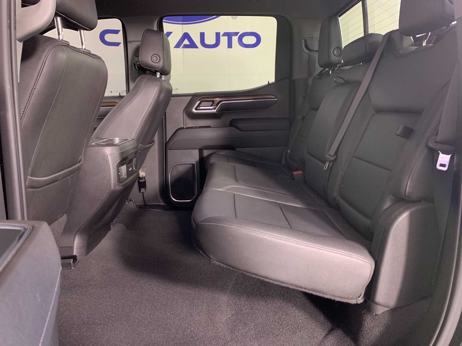 Used 2022 Chevrolet Silverado 1500 RST w/ Convenience Package II AWD/4WD image 31