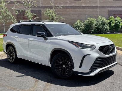 Used 2023 Toyota Highlander XSE