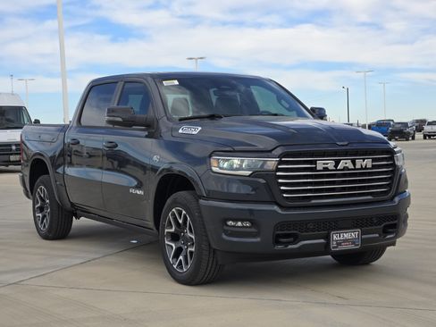 New 2026 RAM 1500 Laramie w/ Laramie Preferred Package AWD/4WD image 3