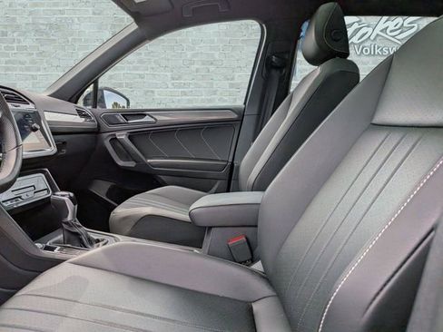 Certified 2024 Volkswagen Tiguan SE R-Line AWD/4WD image 21