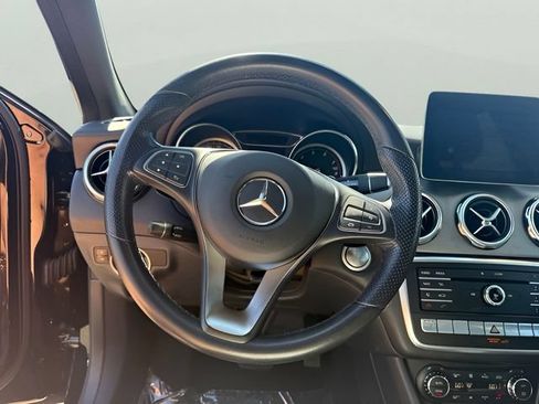 Used 2020 Mercedes-Benz GLA 250 4MATIC image 17