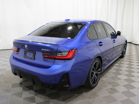 Used 2023 BMW 330i Sedan w/ M Sport Package image 33