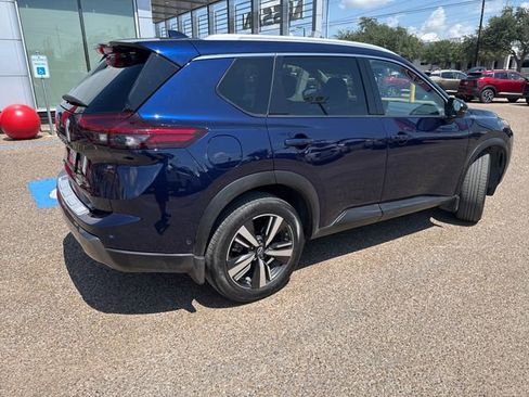 Certified 2024 Nissan Rogue SL w/ SL Premium Package FWD image 6