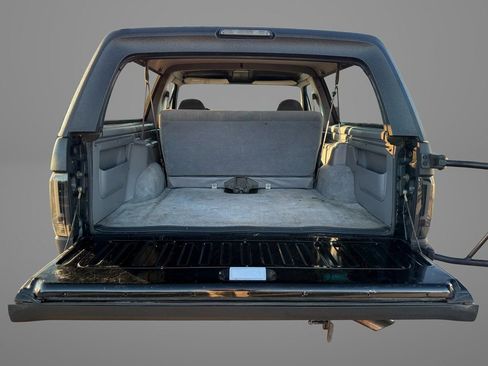 Used 1996 Ford Bronco XLT image 8