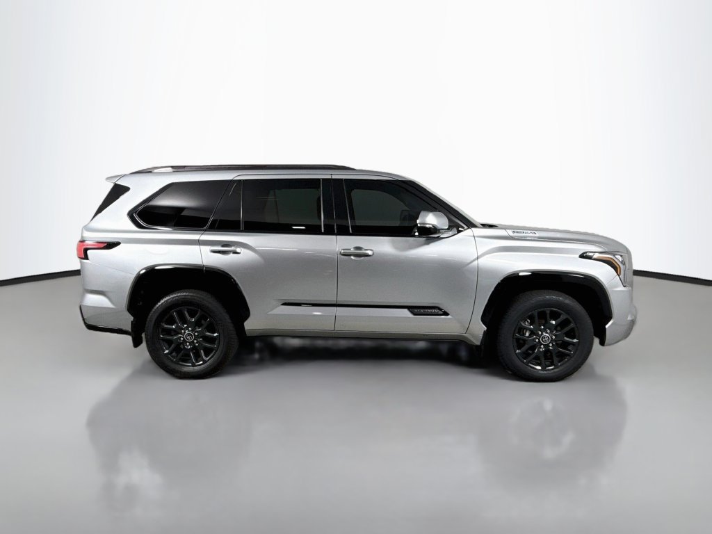 Used 2023 Toyota Sequoia Platinum AWD/4WD image 4