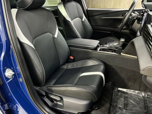 Used 2025 Toyota Camry SE image 31