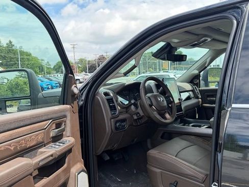 New 2026 RAM 2500 Limited AWD/4WD image 15