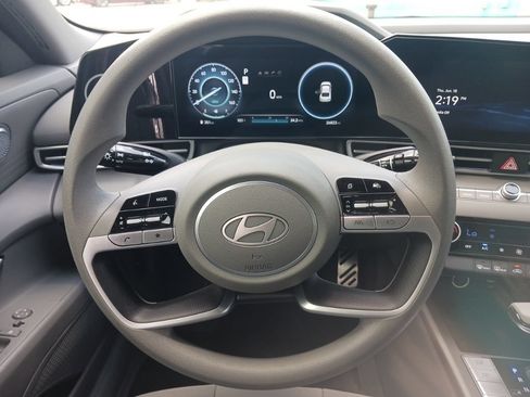 Used 2024 Hyundai Elantra SEL FWD image 22