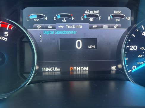 Used 2021 Ford F350 Lariat image 6