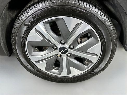 Used 2022 Kia Niro EX w/ Cold Weather Package image 32