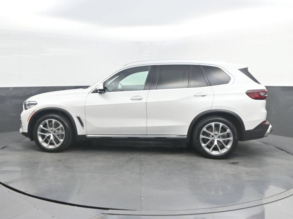 Used 2022 BMW X5 sDrive40i w/ Premium Package RWD image 2