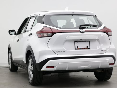 Used 2021 Nissan Kicks S FWD image 5