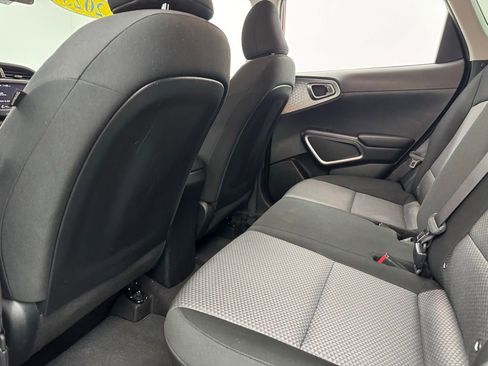 Used 2025 Kia Soul LX w/ LX Technology Package image 36