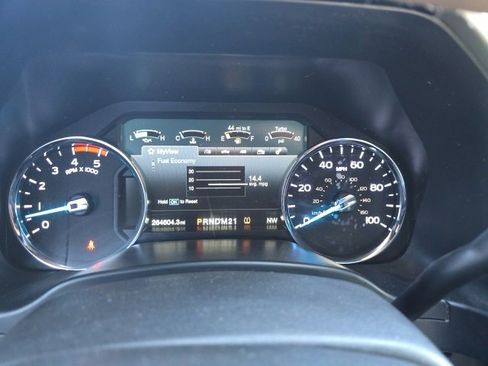 Used 2018 Ford F350 Lariat w/ Chrome Package image 14