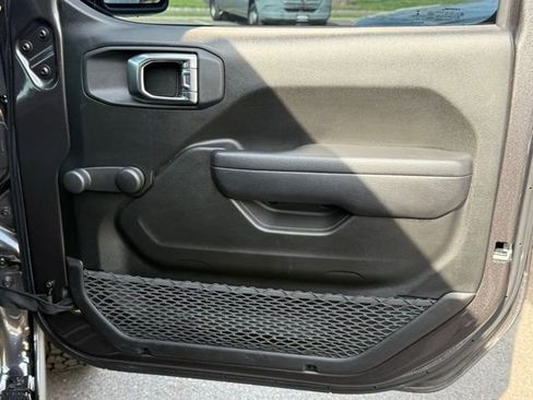 Used 2023 Jeep Wrangler Willys image 28