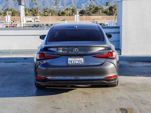 Used 2024 Lexus ES 300h F Sport w/ Accessory Package (Z2) image 8