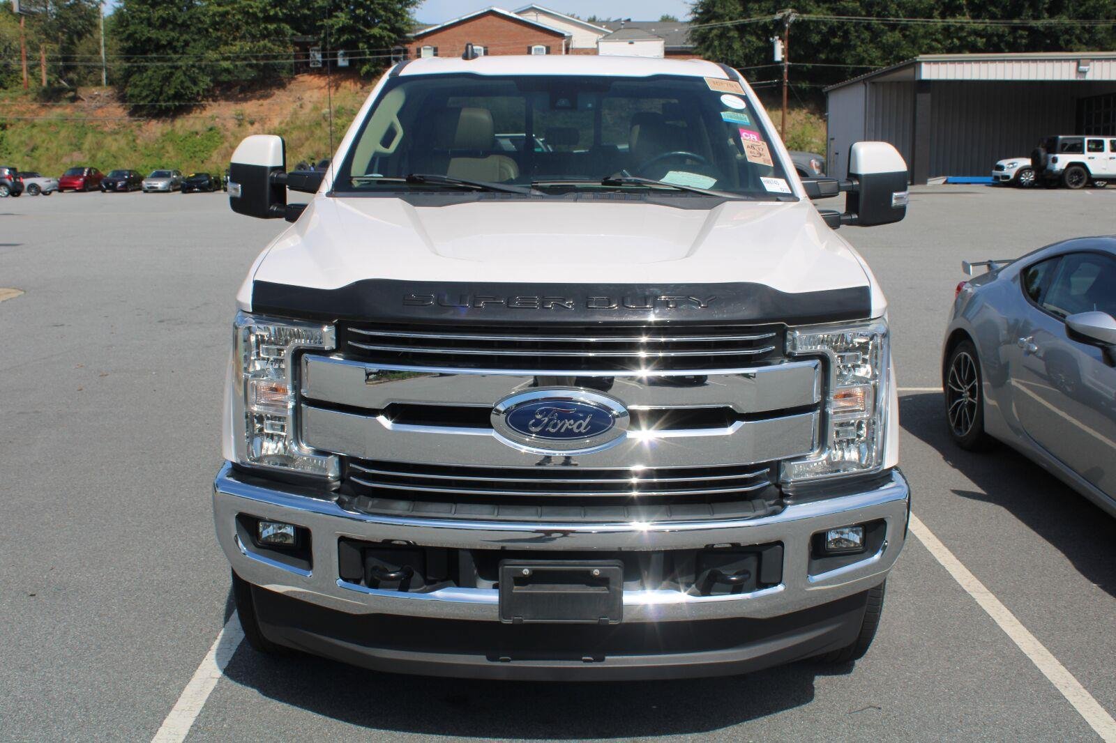 Used 2019 Ford F250 Lariat w/ Lariat Ultimate Package AWD/4WD image 2
