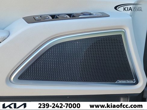 Used 2022 Kia Telluride SX FWD image 24