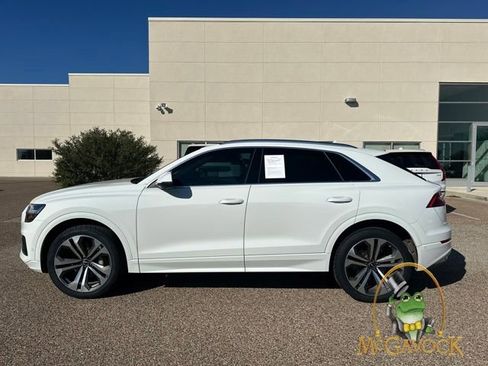Used 2022 Audi Q8 Premium Plus w/ Premium Plus Package image 2