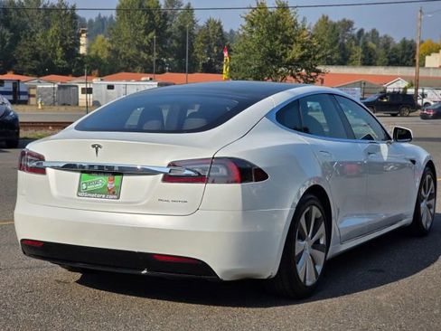 Used 2020 Tesla Model S Long Range Plus image 8
