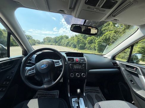 Used 2015 Subaru Forester 2.5i Premium w/ Popular Package #2 AWD/4WD image 10