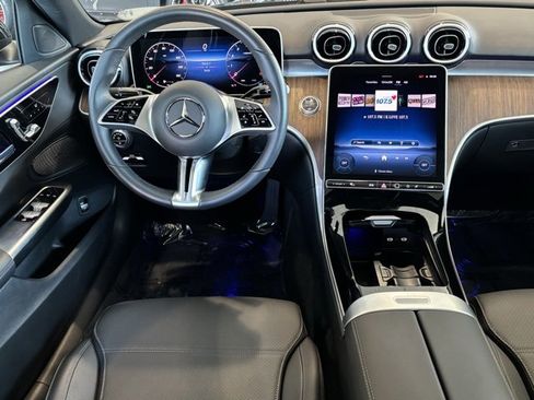 Used 2025 Mercedes-Benz C 300 Sedan image 27