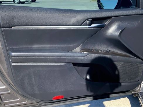 Used 2023 Toyota Camry SE image 20