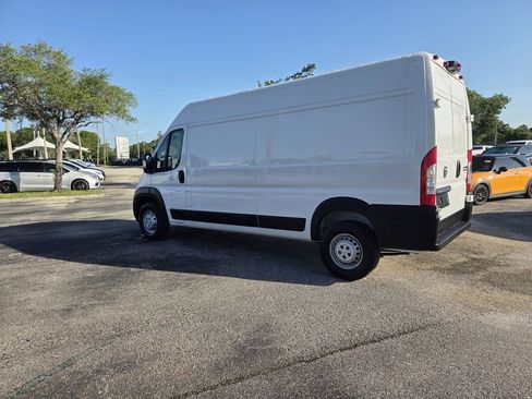 Used 2025 RAM ProMaster 2500 w/ Convenience Group FWD image 7