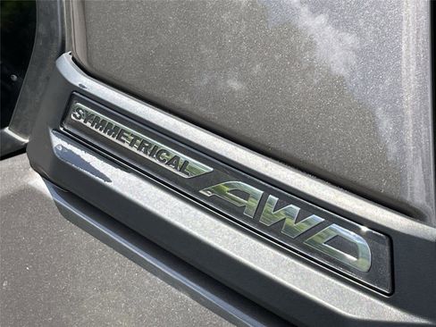 Certified 2025 Subaru Forester Premium AWD/4WD image 10