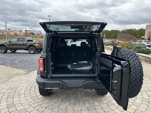 New 2025 Ford Bronco Badlands image 11
