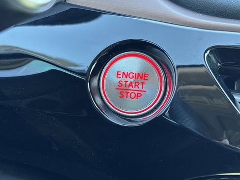 Used 2022 Acura MDX FWD w/ Technology Package image 33