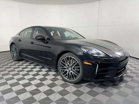 Used 2026 Porsche Panamera image 7