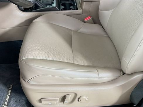 Used 2022 Lexus GX 460 Premium image 24