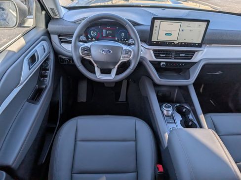 New 2026 Ford Explorer Active w/ Active Comfort Package image 8