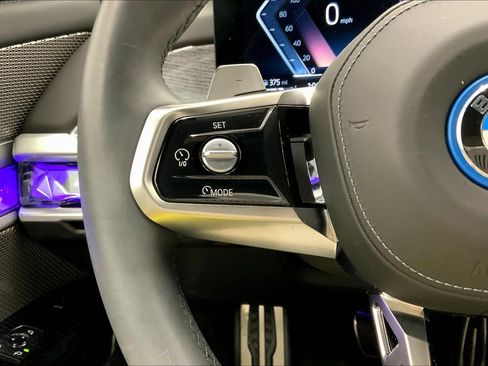 Certified 2024 BMW 750e xDrive w/ Executive Package image 18