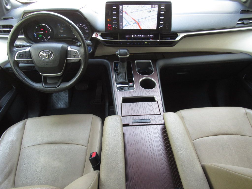 Certified 2023 Toyota Sienna XLE w/ XLE Plus Package AWD/4WD image 36
