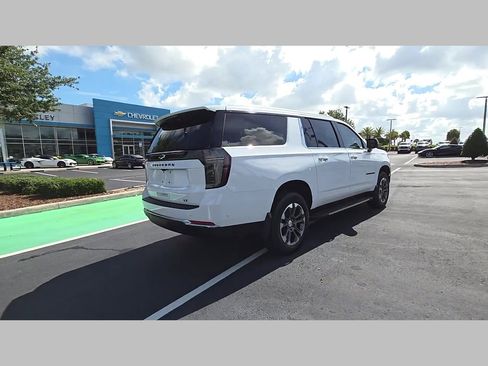 New 2026 Chevrolet Suburban LT w/ Comfort Package RWD image 19