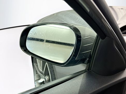 Used 2025 Genesis G70 2.5T AWD/4WD image 16