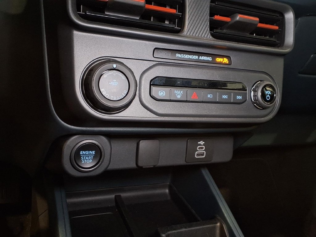 Used 2026 Ford Maverick Lariat AWD/4WD image 8