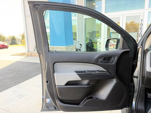 Used 2017 Chevrolet Colorado W/T w/ WT Convenience Package image 19