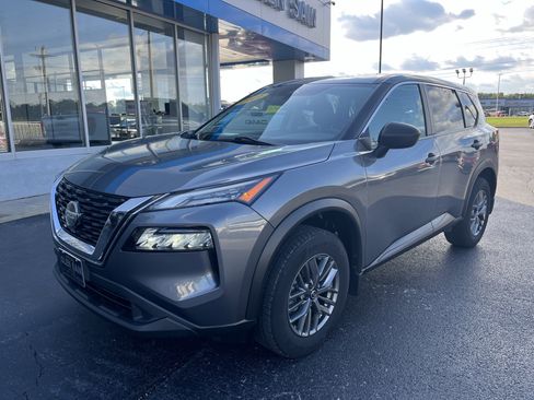 Used 2021 Nissan Rogue S image 1